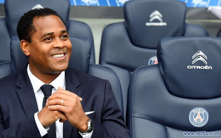 Tò mò với HLV Kluivert - Ảnh 2.